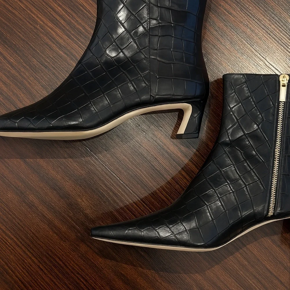 Michael Kors | NWOT Black Croc-Embossed Pointed Toe Leather Booties (size 8M)
